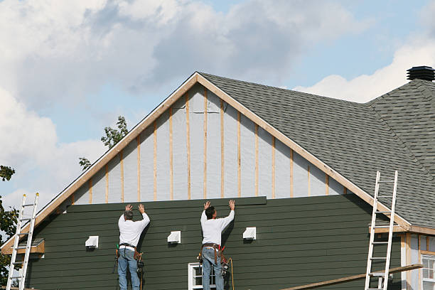 Professional Emergency Siding Repair technician working in Babson Park, FL